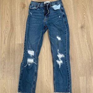 Abercrombie and Fitch Mom Jean 00 short